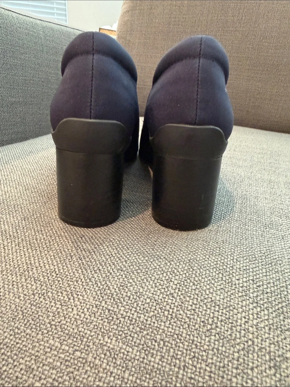 AEROSOLES classic navy